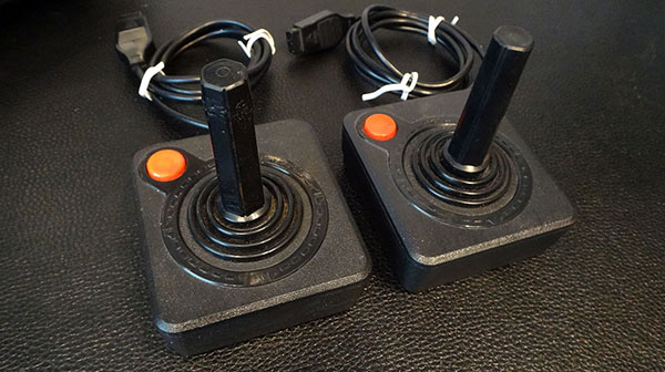 Lote 1 - Dactar 4 Chaves com Joysticks e 12 Jogos - AntonioBorba.com