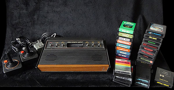 VENDIDO: Atari 2600 Frente de Madeira Importado com 25 Jogos