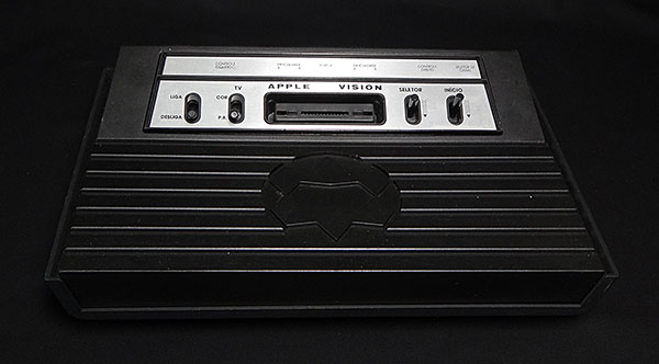 Apple Vision - Atari 2600 Nacional - Lote com Jogos e Controles - AntonioBorba.com