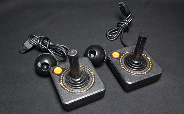 Super Lote - Atari Importado com 10 Controles e 125 Jogos - AntonioBorba.com