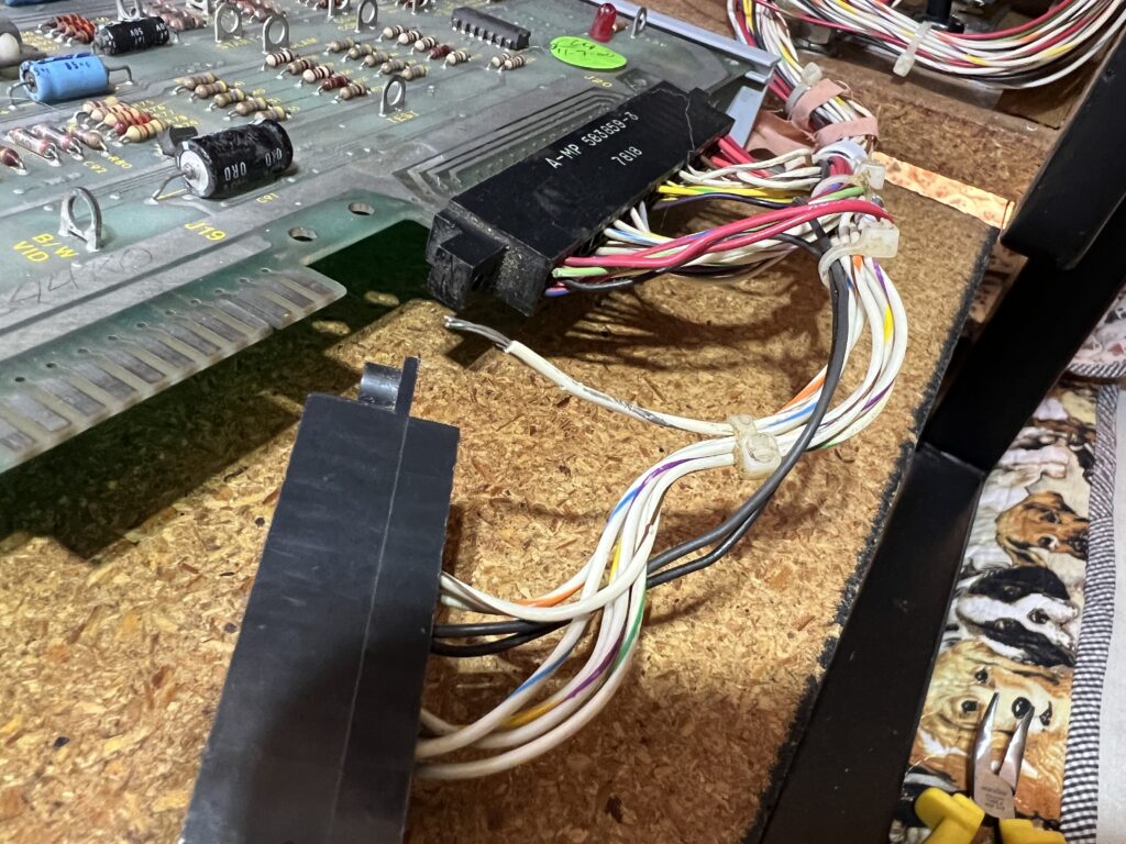 Atari Cocktail - Edge Connector 12/24 Molex Crimping