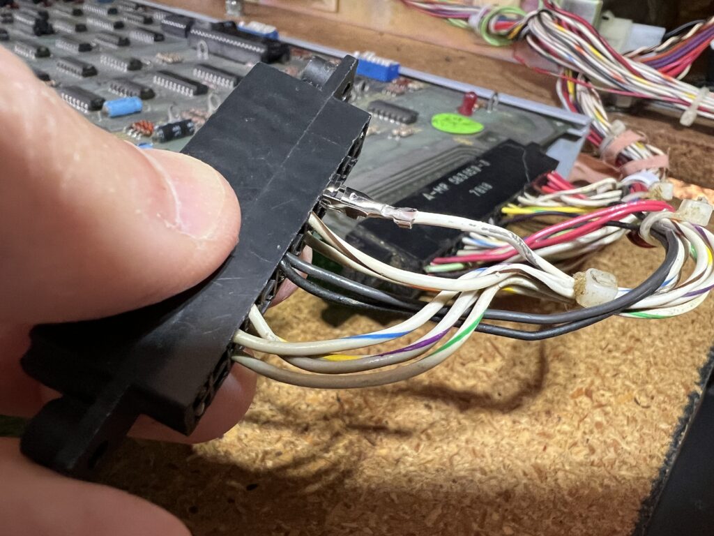 Atari Cocktail - Edge Connector 12/24 Molex Crimping