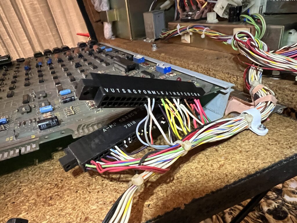 Atari Cocktail - Edge Connector 24/48 Molex Crimping