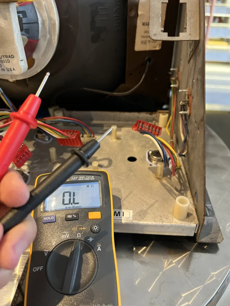 WG6100 Wells-Gardner Monitor Chassis Transistor Test