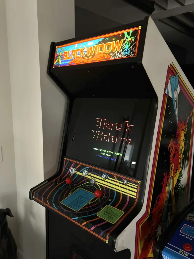 Black Widow Color Vector Arcade - Marquee Restore