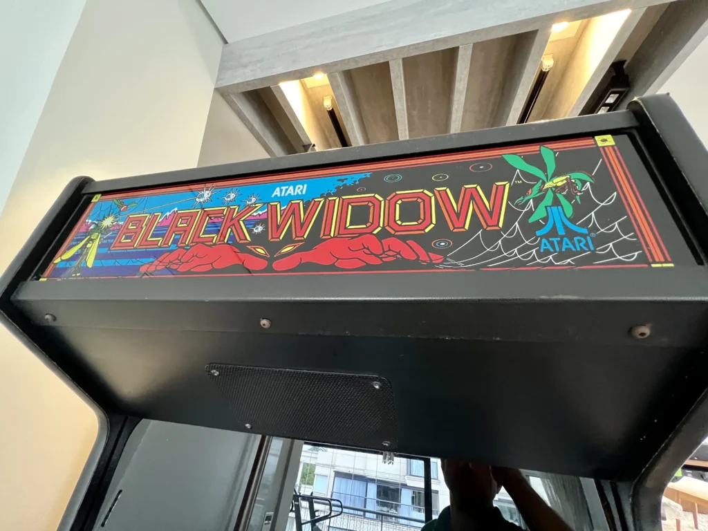 Black Widow Color Vector Arcade - Marquee Restore