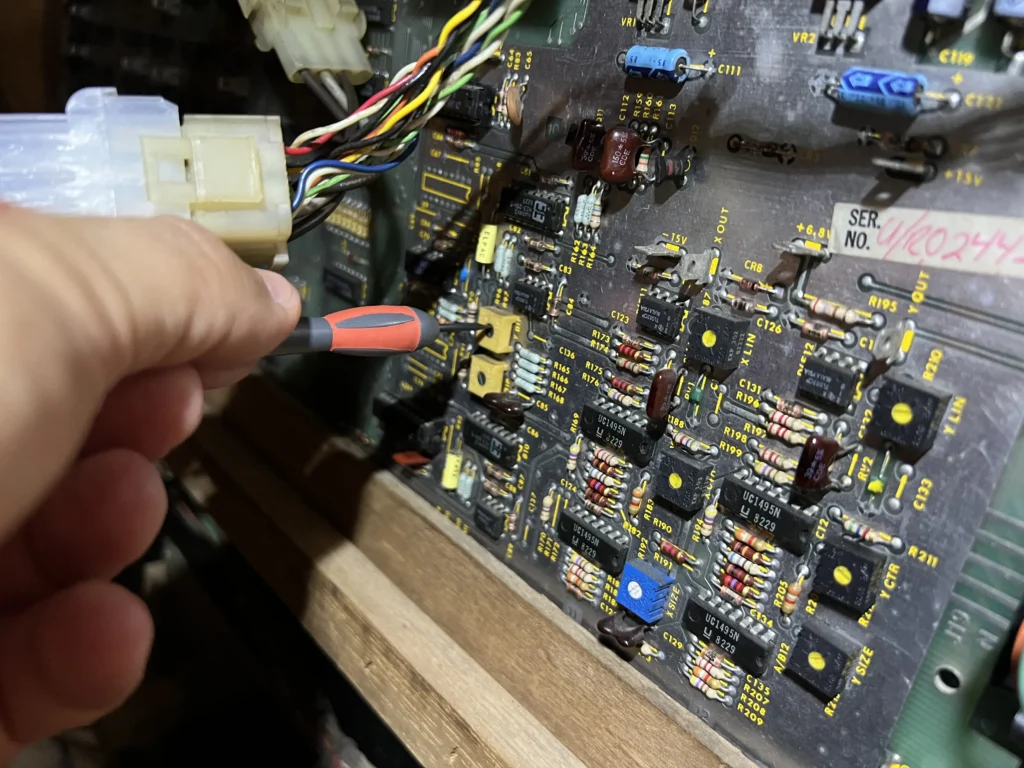 Atari Arcade Black Widow - PCB BIP Adjustment