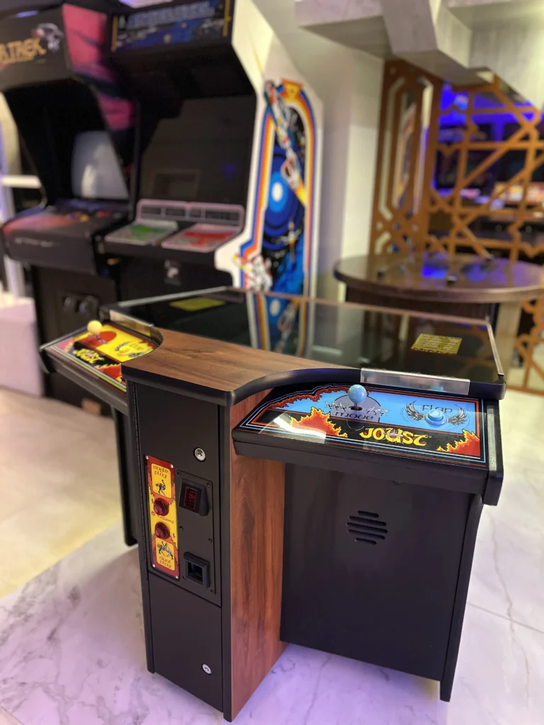 Joust Cocktail Arcade by Williams - Antonio Borba