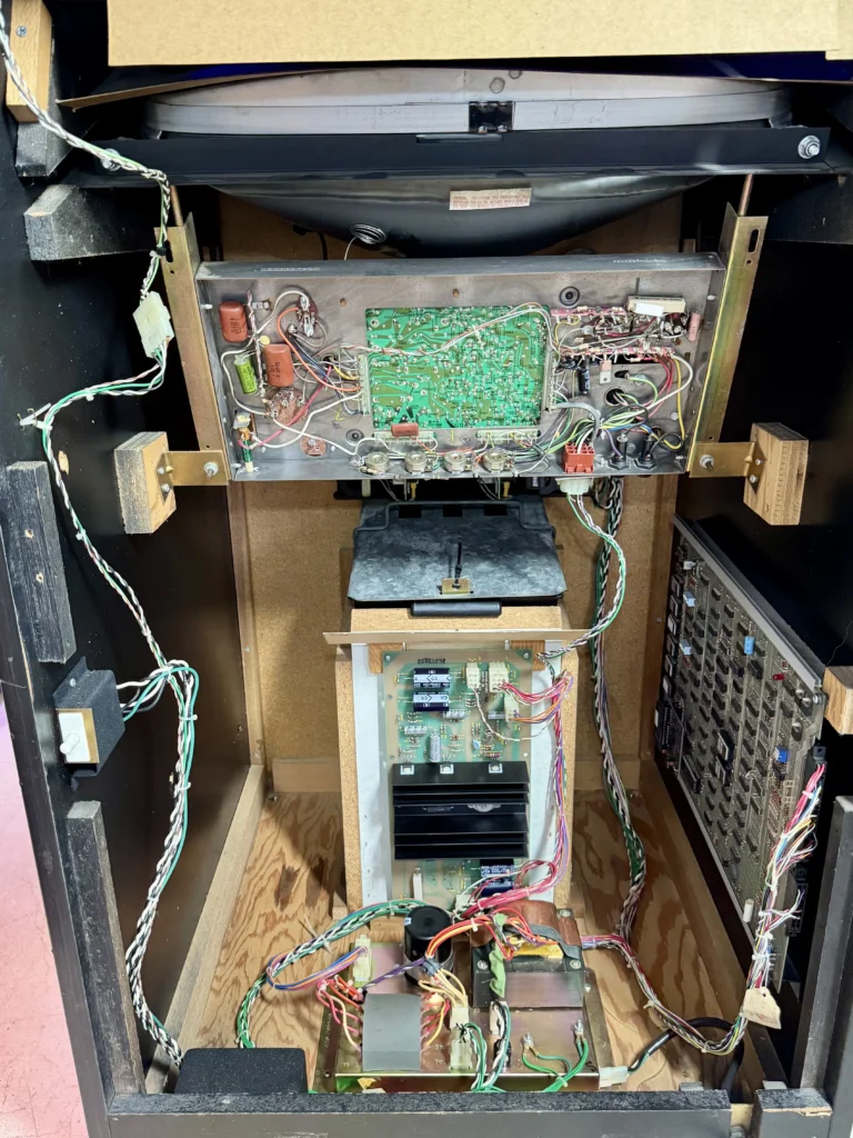 Warlords Atari Arcade Game Upright Cabinet - Antonio Borba Warlords Atari Arcade Game Upright Cabinet - Antonio Borba