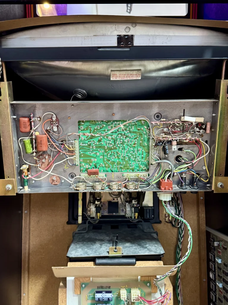 Warlords Atari Arcade Game Upright Cabinet - Antonio Borba Warlords Atari Arcade Game Upright Cabinet - Antonio Borba