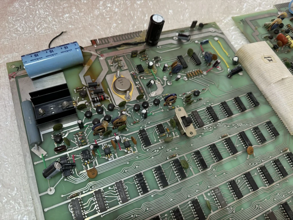 Tank II Arcade Cabinet by Kee Games - PCB Repair Tank II Arcade Cabinet by Kee Games - PCB Repair