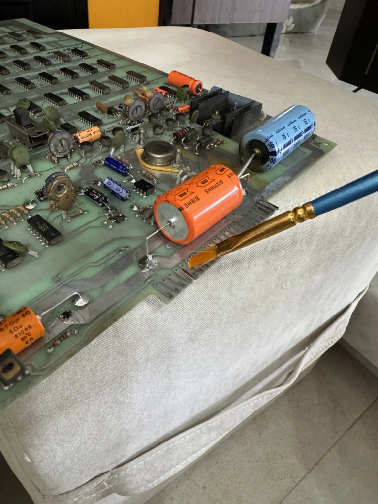 Tank II Arcade Cabinet by Kee Games - PCB Repair Tank II Arcade Cabinet by Kee Games - PCB Repair