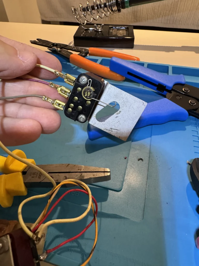 Tank II Arcade Cabinet by Kee Games - Harness and Connectors Tank II Arcade Cabinet by Kee Games - Harness and Connectors