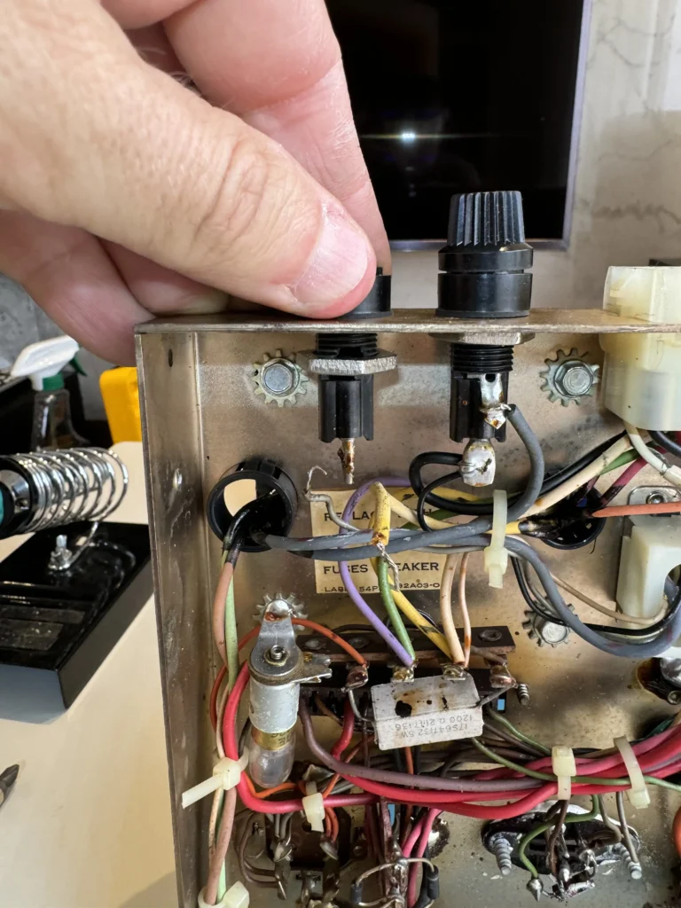 Tank II Arcade Cabinet by Kee Games - Monitor Removal and Fuse Check Tank II Arcade Cabinet by Kee Games - Monitor Removal and Fuse Check
