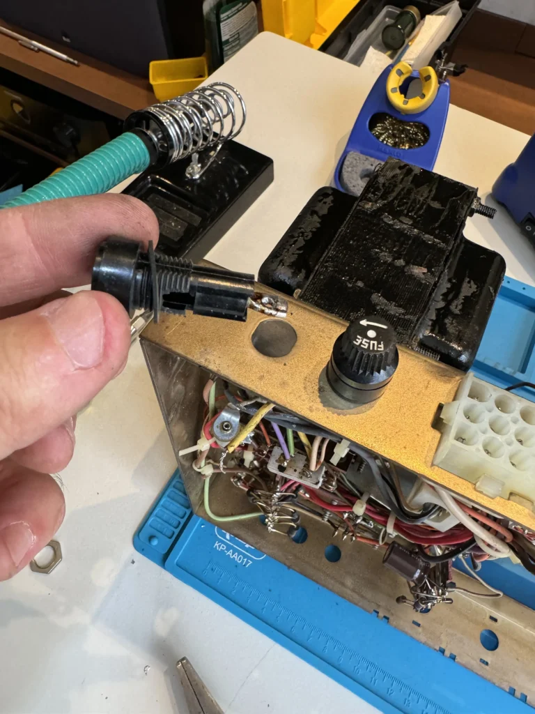 Tank II Arcade Cabinet by Kee Games - Monitor Removal and Fuse Check Tank II Arcade Cabinet by Kee Games - Monitor Removal and Fuse Check