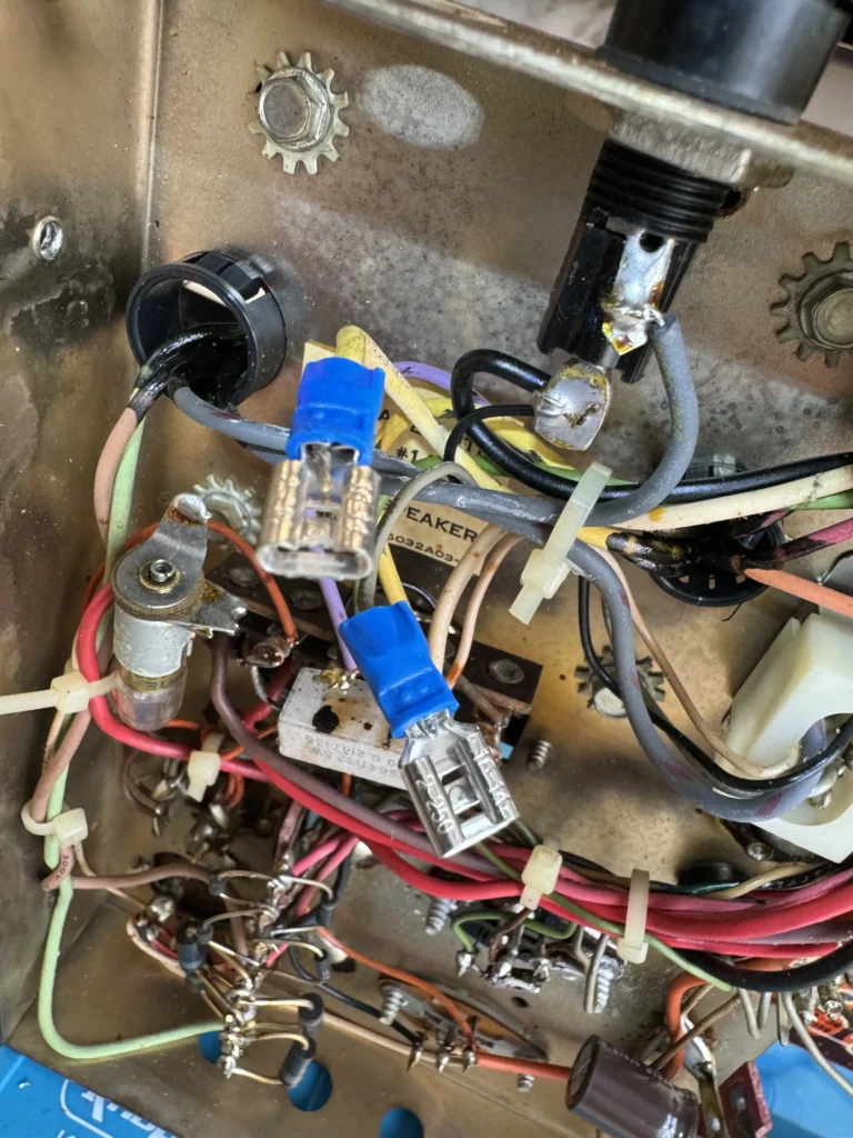 Tank II Arcade Cabinet by Kee Games - Monitor Removal and Fuse Check Tank II Arcade Cabinet by Kee Games - Monitor Removal and Fuse Check