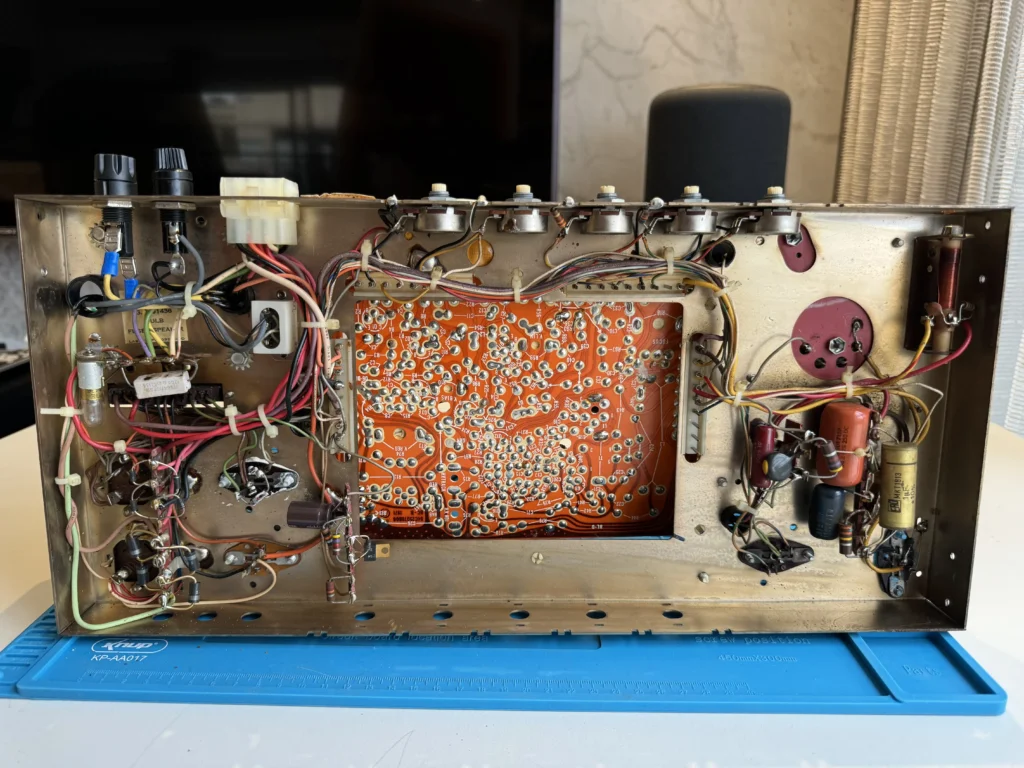 Tank II Arcade Cabinet by Kee Games - Monitor Removal and Fuse Check Tank II Arcade Cabinet by Kee Games - Monitor Removal and Fuse Check