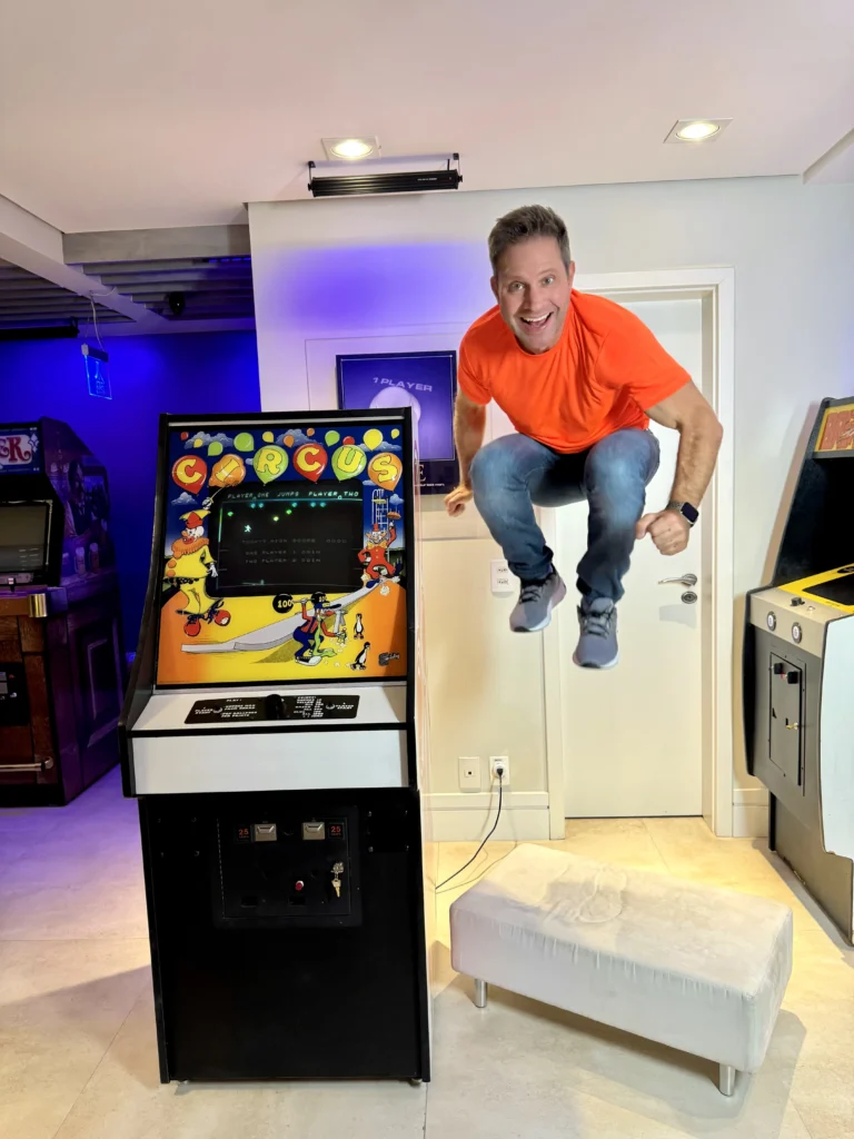 Circus Arcade Game by Exidy - Antonio Borba - Reference Pictures for Cover Circus Arcade Game by Exidy - Antonio Borba - Reference Pictures for Cover