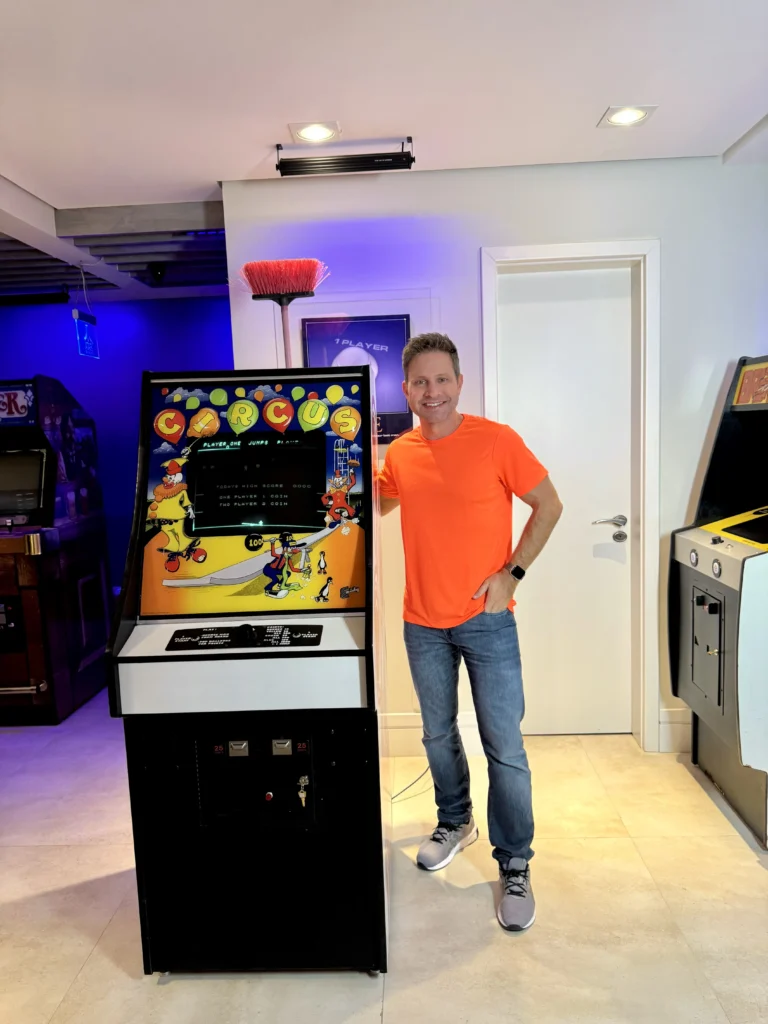 Circus Arcade Game by Exidy - Antonio Borba - Reference Pictures for Cover Circus Arcade Game by Exidy - Antonio Borba - Reference Pictures for Cover