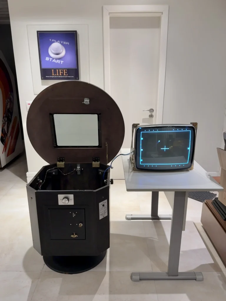 Inca Arcade Cabinet by PMC Electronics - Boss Game Demo Inca Arcade Cabinet by PMC Electronics - Boss Game Demo