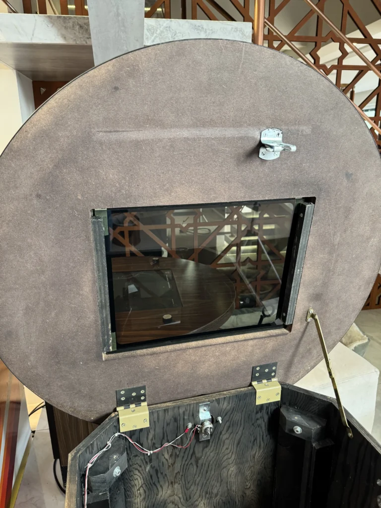 Inca Arcade Cabinet by PMC Electronics - Cleaning Inca Arcade Cabinet by PMC Electronics - Cleaning