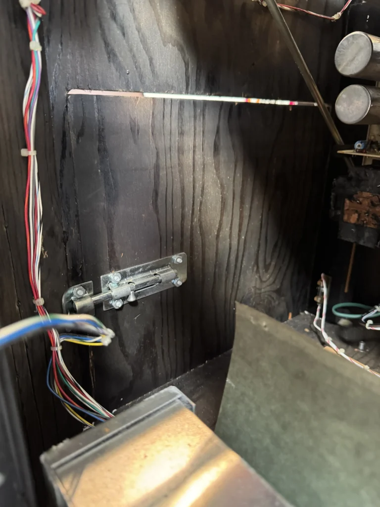 Inca #04: Monitor – Novo, mas Precisando de Reparos