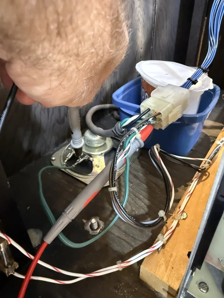 Inca Arcade Cabinet by PMC Electronics - Motorola XM-501 Monitor Voltage Tests