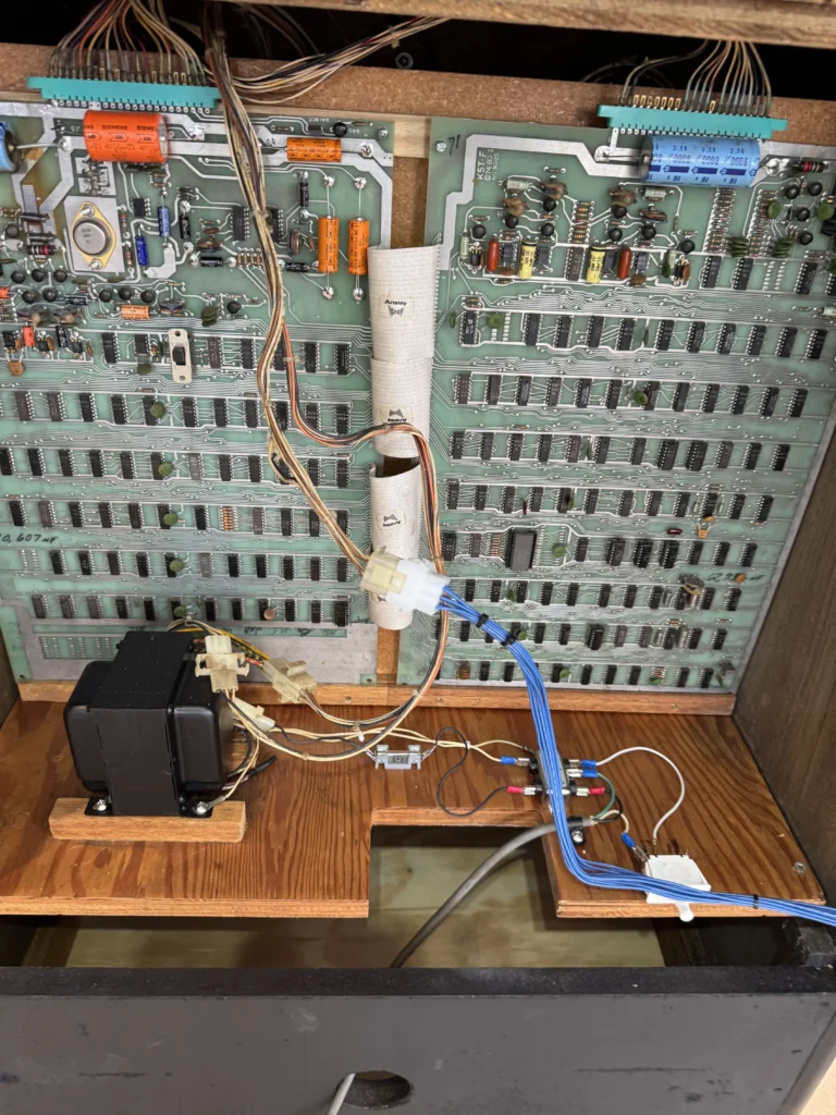 Inca Arcade Cabinet by PMC Electronics - Motorola XM-501 Monitor Tests Inca Arcade Cabinet by PMC Electronics - Motorola XM-501 Monitor Tests