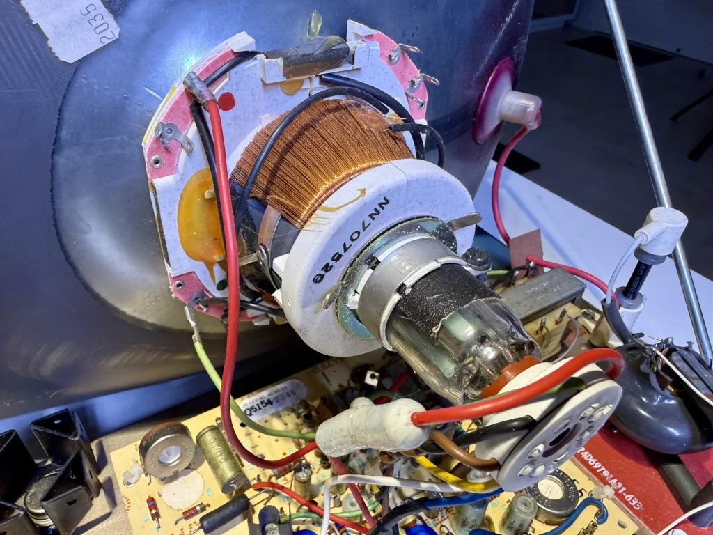 Motorola XM-501 B&W Monitor from Inca Cabinet - Antonio Borba Arcade Collection Motorola XM-501 B&W Monitor from Inca Cabinet - Antonio Borba Arcade Collection