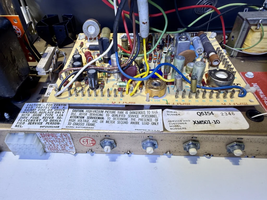 Motorola XM-501 B&W Monitor from Inca Cabinet - Antonio Borba Arcade Collection Motorola XM-501 B&W Monitor from Inca Cabinet - Antonio Borba Arcade Collection