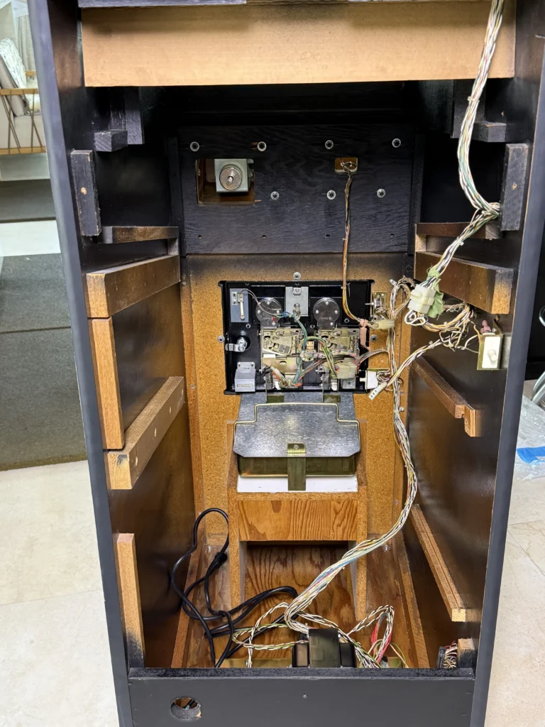 Atari Video Pinball Arcade - Coin Box Restore Atari Video Pinball Arcade - Coin Box Restore