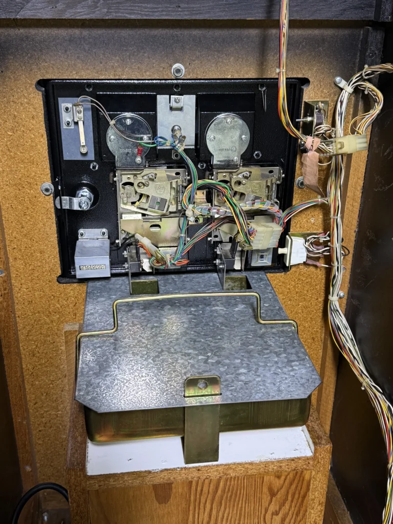 Atari Video Pinball Arcade - Coin Box Restore Atari Video Pinball Arcade - Coin Box Restore