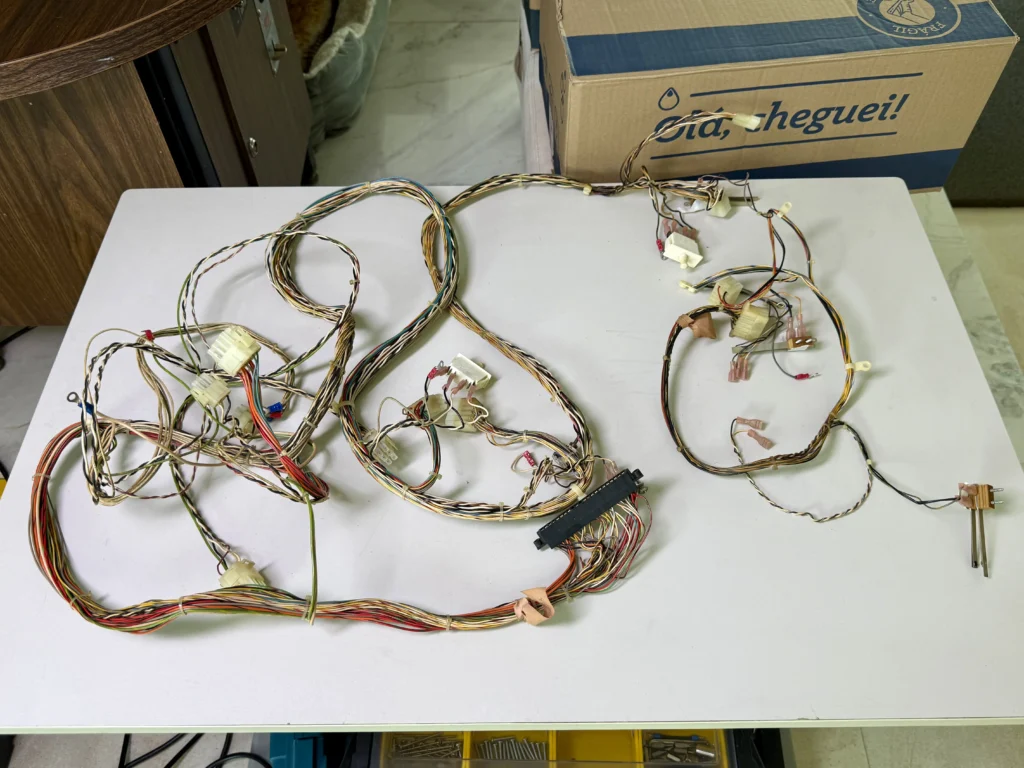 Atari Video Pinball Arcade - Harness Cleaning Atari Video Pinball Arcade - Harness Cleaning