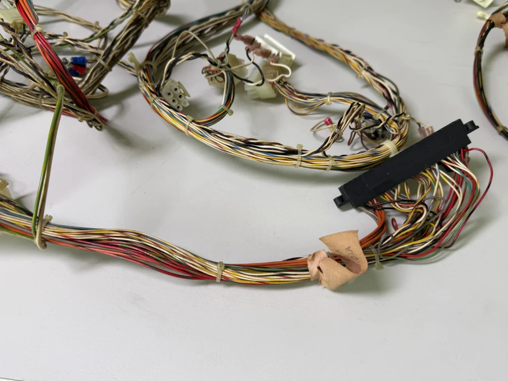 Atari Video Pinball Arcade - Harness Cleaning Atari Video Pinball Arcade - Harness Cleaning