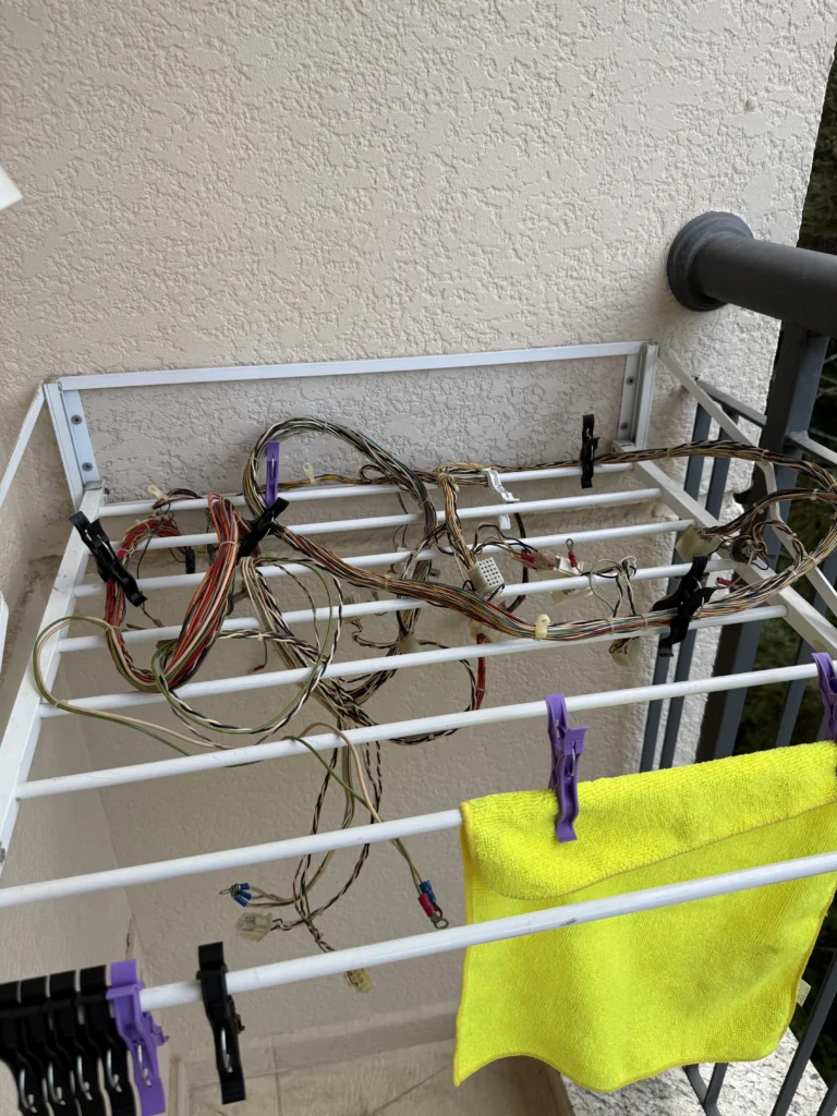 Atari Video Pinball Arcade - Harness Cleaning Atari Video Pinball Arcade - Harness Cleaning