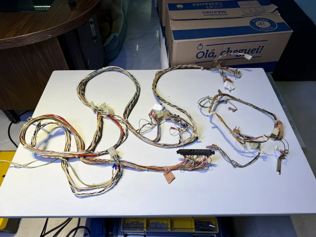 Atari Video Pinball Arcade - Harness Cleaning Atari Video Pinball Arcade - Harness Cleaning