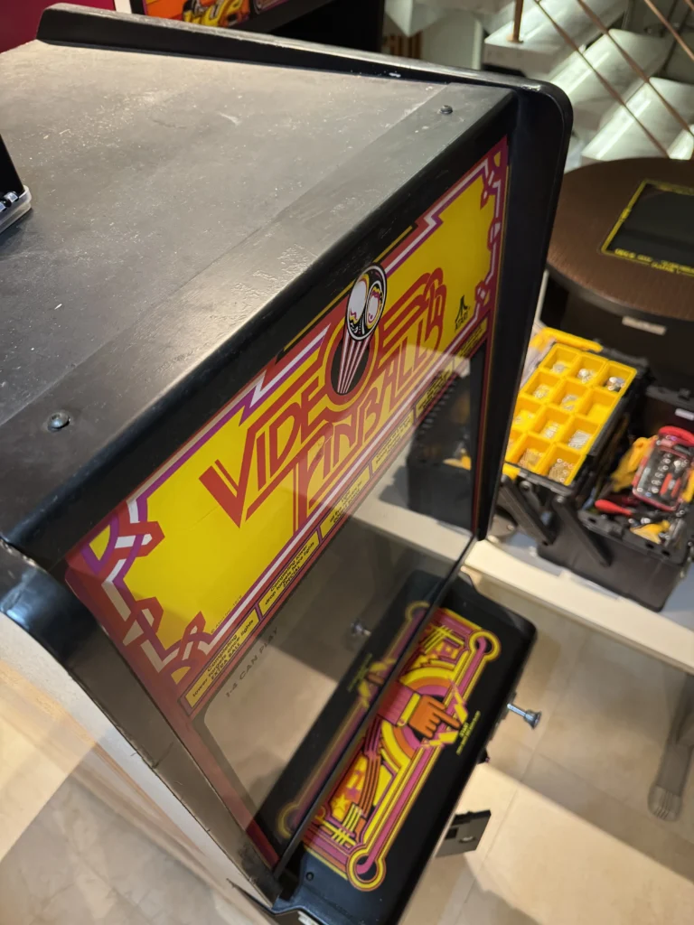 Atari Video Pinball Arcade - Marquee and Fixture Inspection Atari Video Pinball Arcade - Marquee and Fixture Inspection
