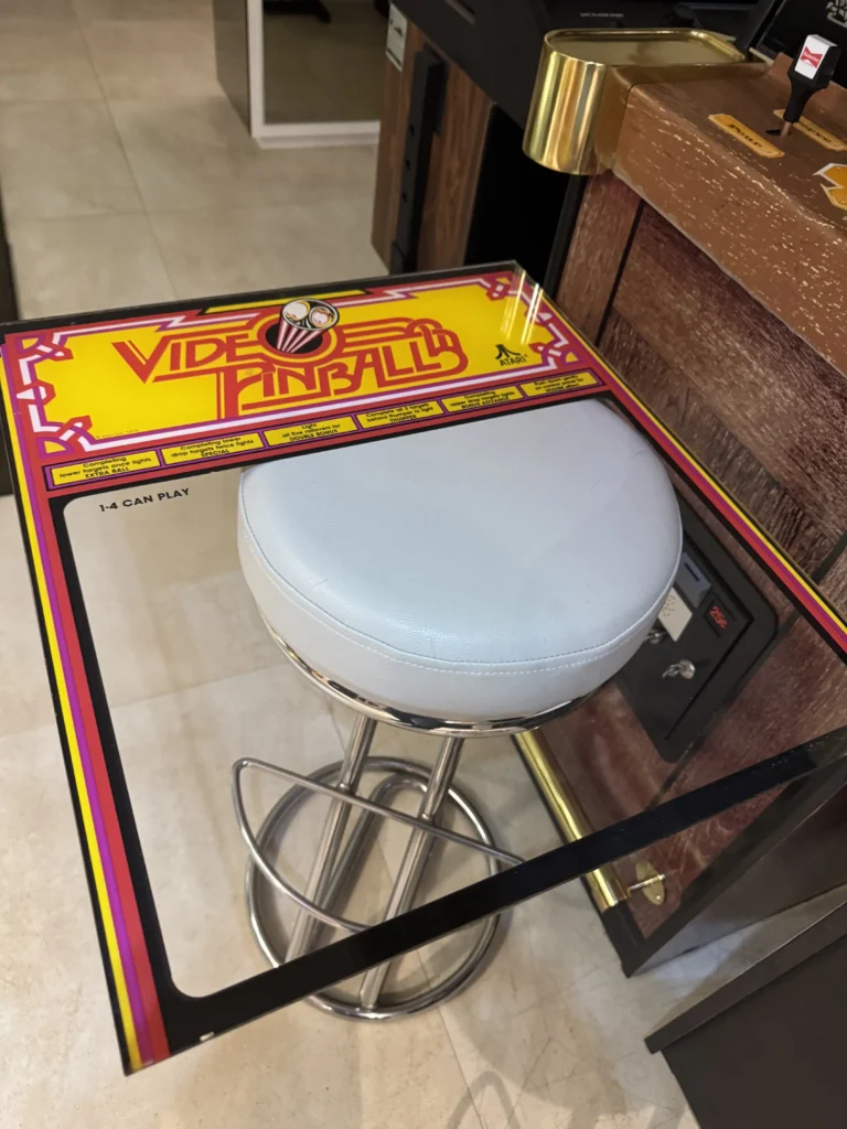 Atari Video Pinball Arcade - Marquee and Fixture Inspection Atari Video Pinball Arcade - Marquee and Fixture Inspection