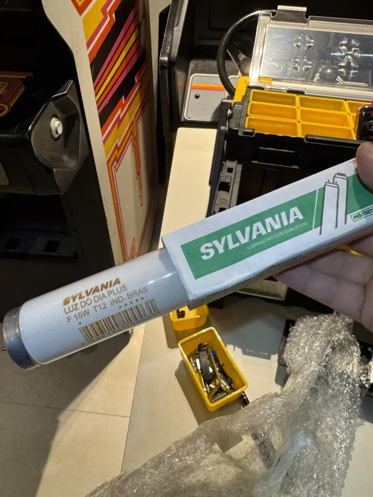 Atari Video Pinball Arcade - Marquee and Fixture Inspection Atari Video Pinball Arcade - Marquee and Fixture Inspection