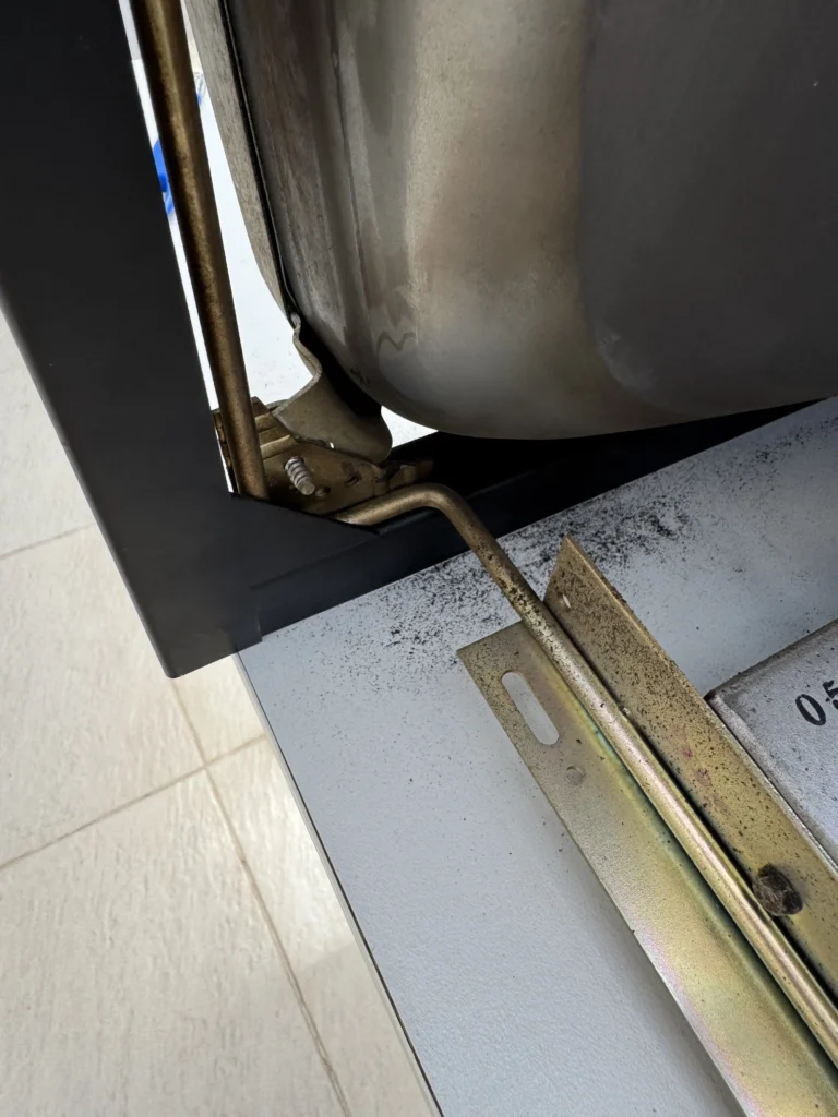 Atari Video Pinball Arcade - Wells-Gardner 22v1003 B&W Monitor Atari Video Pinball Arcade - Wells-Gardner 22v1003 B&W Monitor