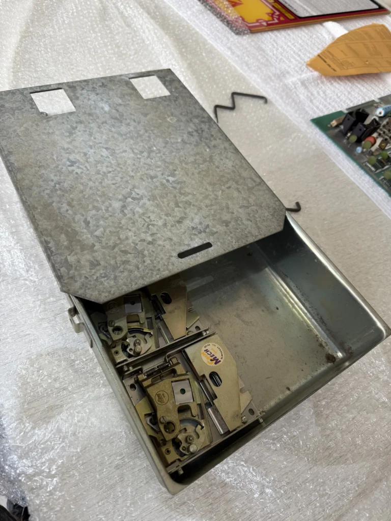 Atari Video Pinball Arcade - Cabinet Restoration Atari Video Pinball Arcade - Cabinet Restoration