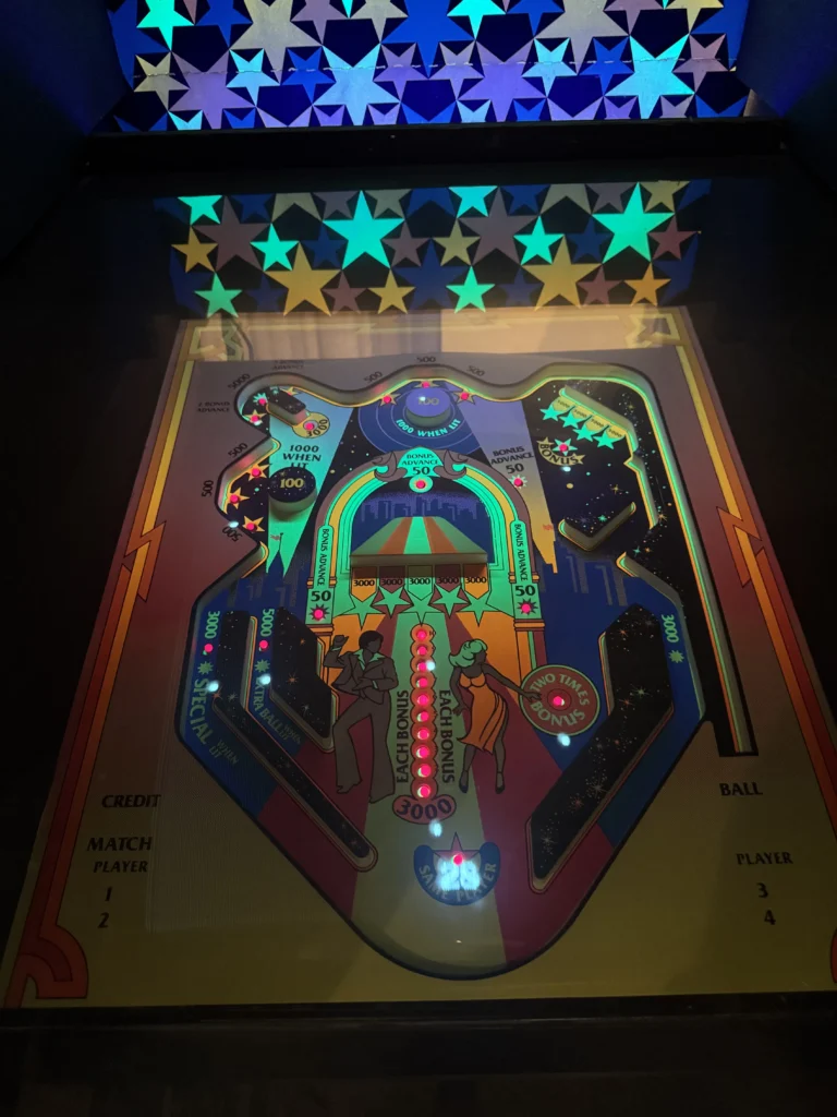 Video Pinball #07: Testes de Luz Negra e Limpeza do Espelho