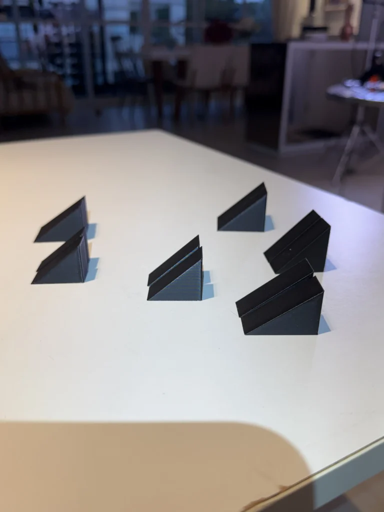 Atari Video Pinball Arcade - Black Light Fixture Incline Solution Atari Video Pinball Arcade - Black Light Fixture Incline Solution