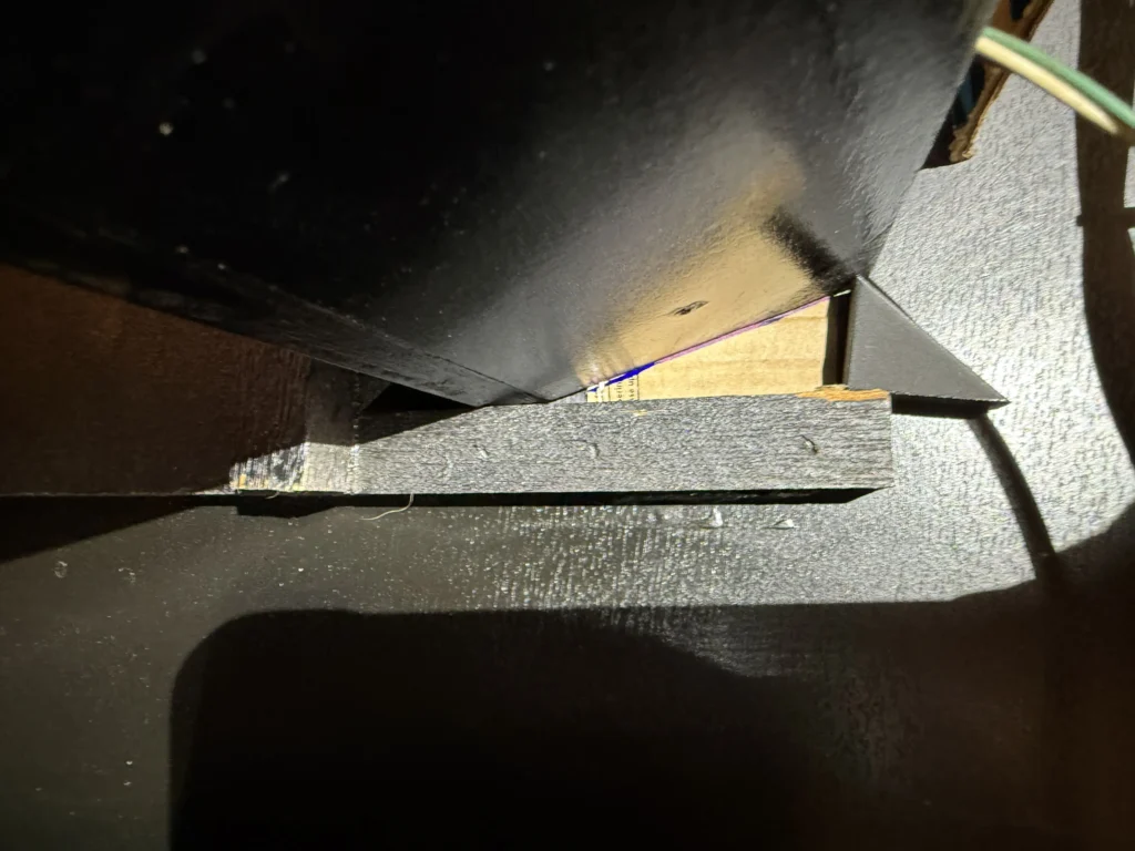 Atari Video Pinball Arcade - Black Light Fixture Incline Solution Atari Video Pinball Arcade - Black Light Fixture Incline Solution