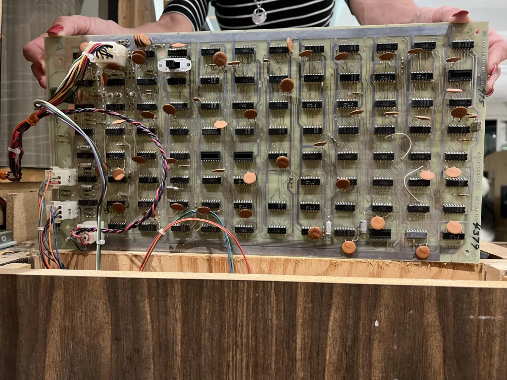 Mirco Challenge Arcade Game Cabinet - Acquisition Mirco Challenge Arcade Game Cabinet - Acquisition